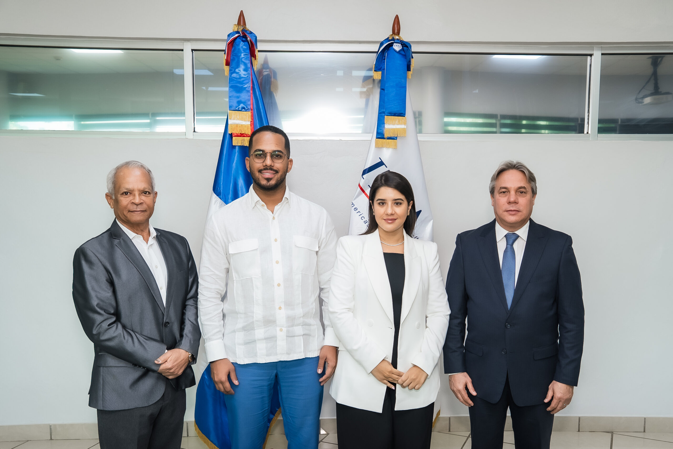 Ivan Perezespinosa, Rafael Felix Garcia, Stephany Baez y Henry Veras